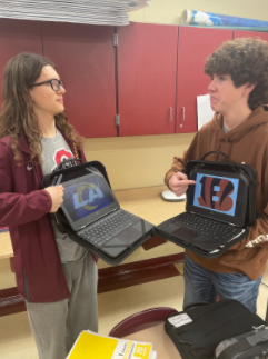 Sophomores, Chester Parker and Jacob Swarthwood, debating on who will win the Super Bowl.
