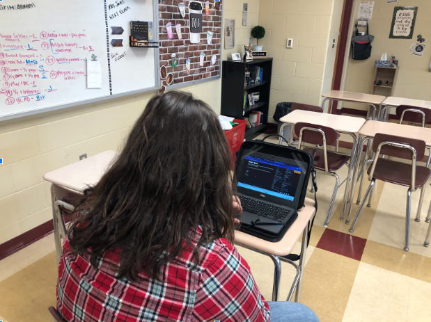 RHS student takes the whats your major quiz trying to determine future plans.